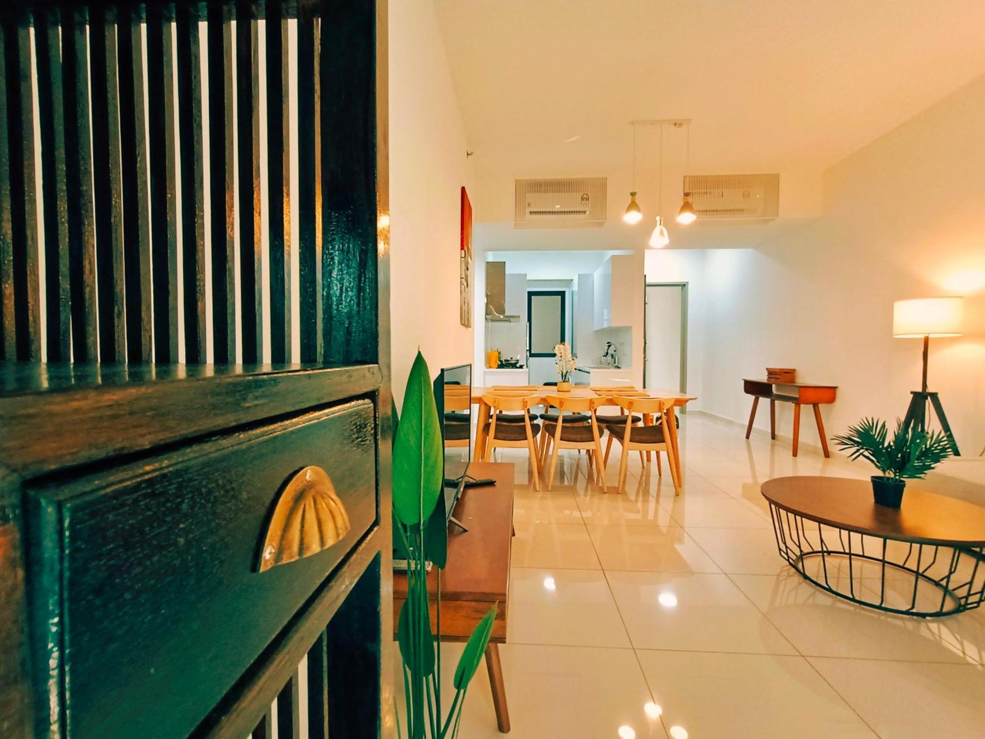 New Georgetown Instagramable 2Br Homestay For 10Pax 无敌美景两房民宿 Beacon Executive Suite Dış mekan fotoğraf